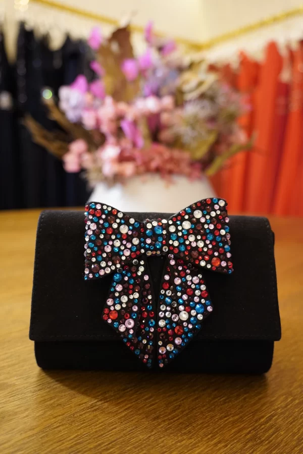 Bolsa Clutch Preta de Laço